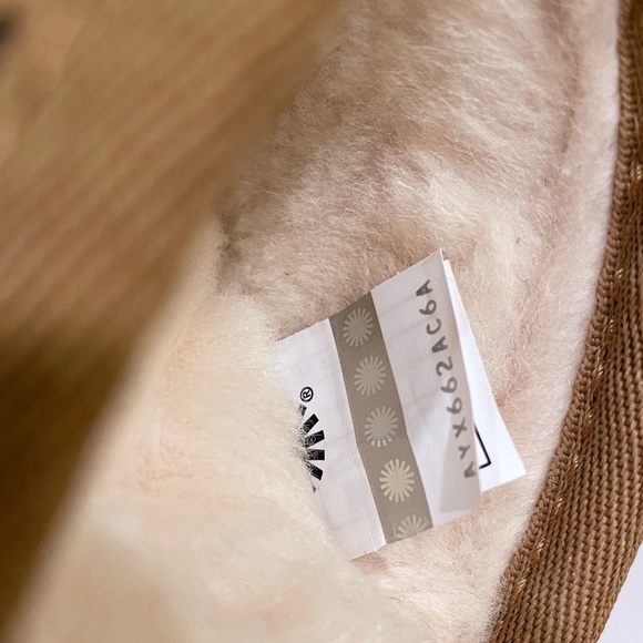 UGG Women’s Pearle Embossed Logo Chestnut Suede Slippers - Picture 8 of 8